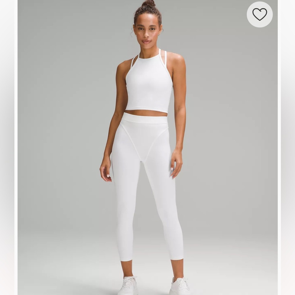 Lululemon Wunder Train Aerobic High-Rise Tight 25"
Twill